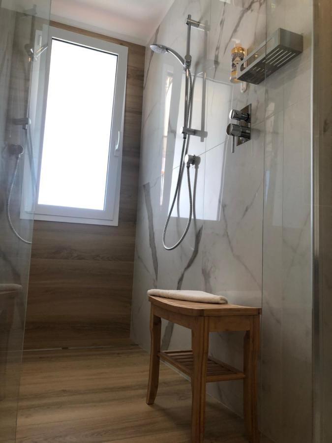 Hotel Croce Di Malta Lignano Sabbiadoro Bagian luar foto