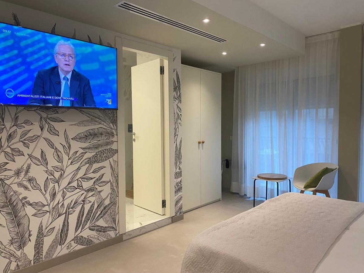 Hotel Croce Di Malta Lignano Sabbiadoro Bagian luar foto