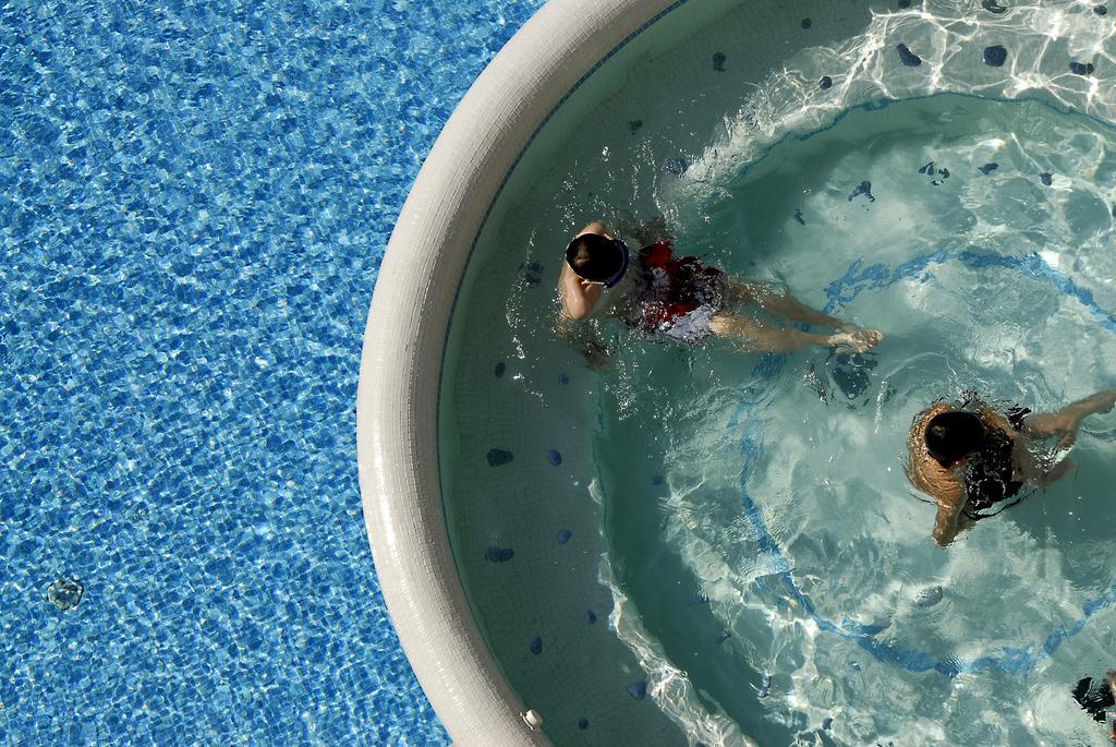 Hotel Croce Di Malta Lignano Sabbiadoro Bagian luar foto